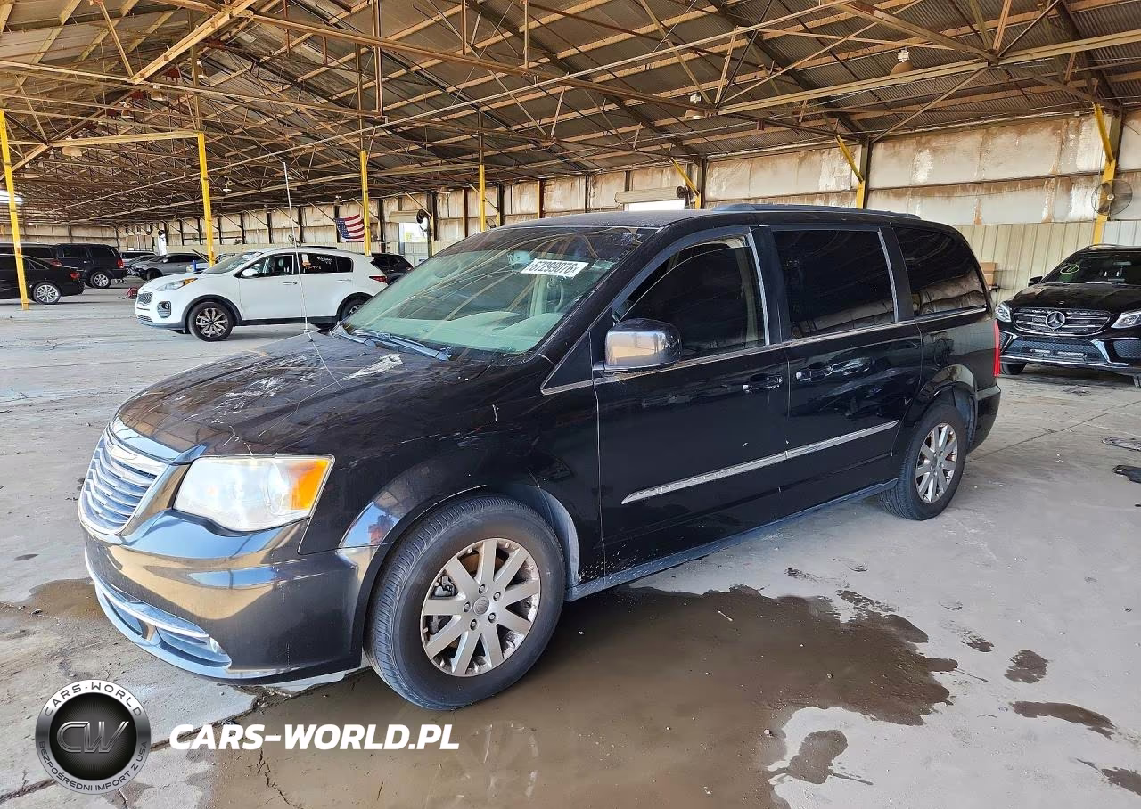 2015 Chrysler Town & Country Touring