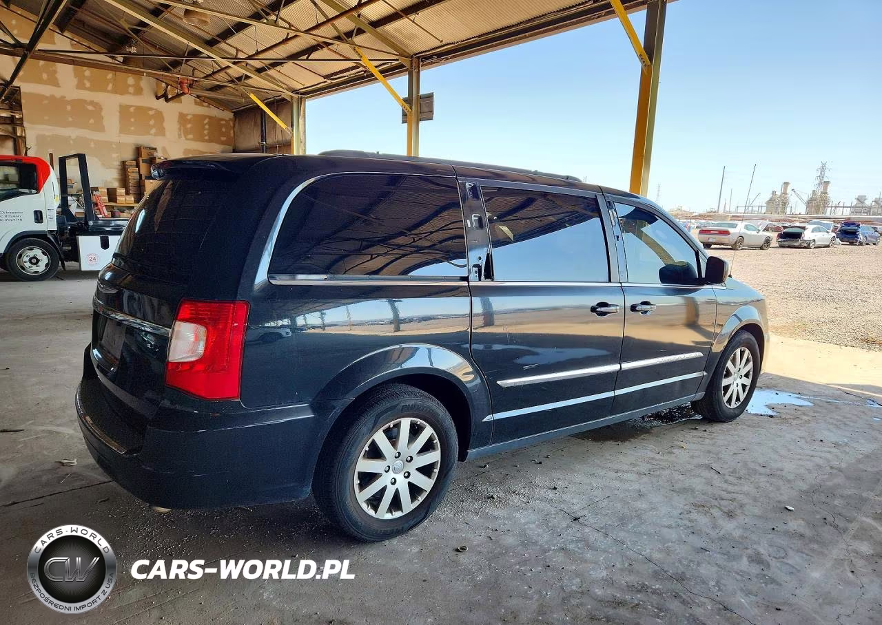 2015 Chrysler Town & Country Touring VIN:2C4RC1BG4FR751695 - 3