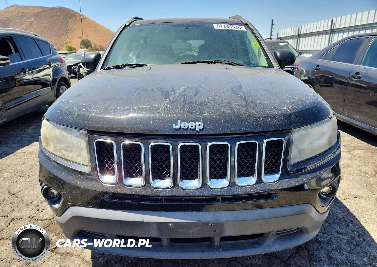 2014 Jeep Compass Sport VIN:1C4NJCBA1ED818105 - 5