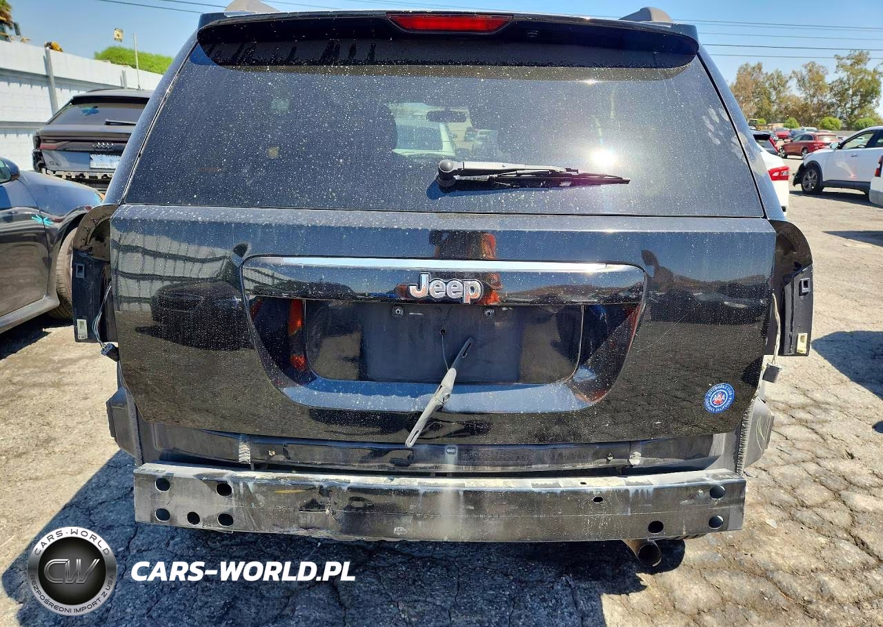 2014 Jeep Compass Sport VIN:1C4NJCBA1ED818105 - 6