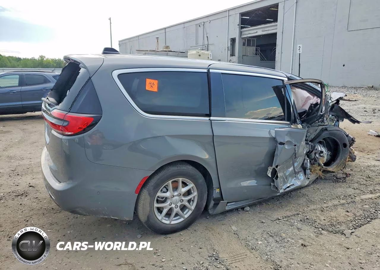 2025 Chrysler Pacifica Select VIN:2C4RC1BG3SR615813 - 3