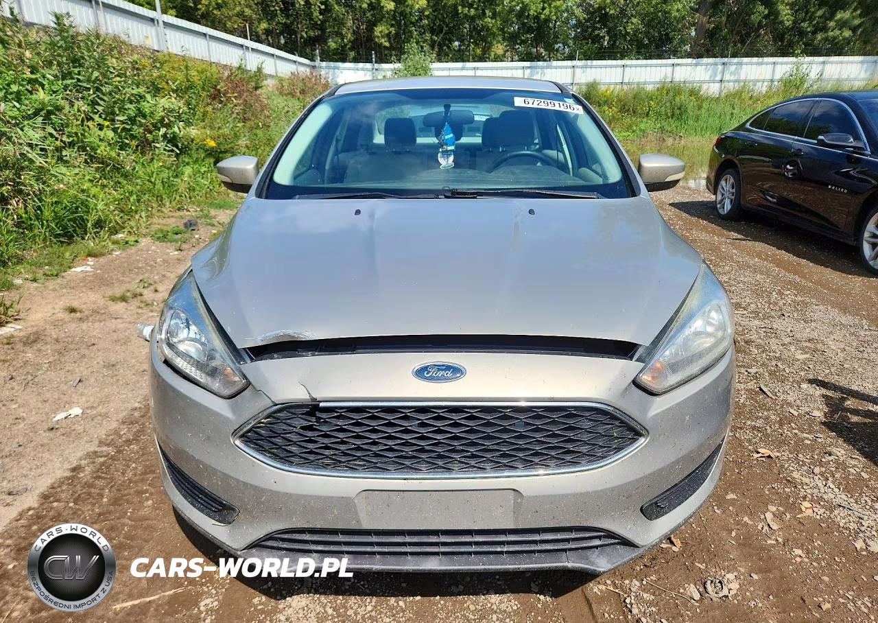 2016 Ford Focus Se VIN:1FADP3F28GL309821 - 5