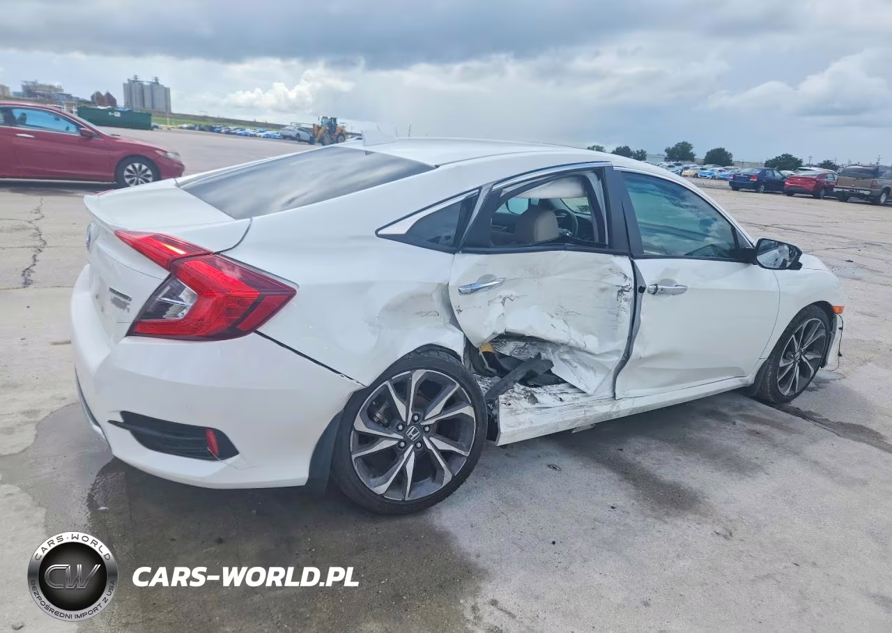 2020 Honda Civic Touring VIN:19XFC1F94LE017568 - 3
