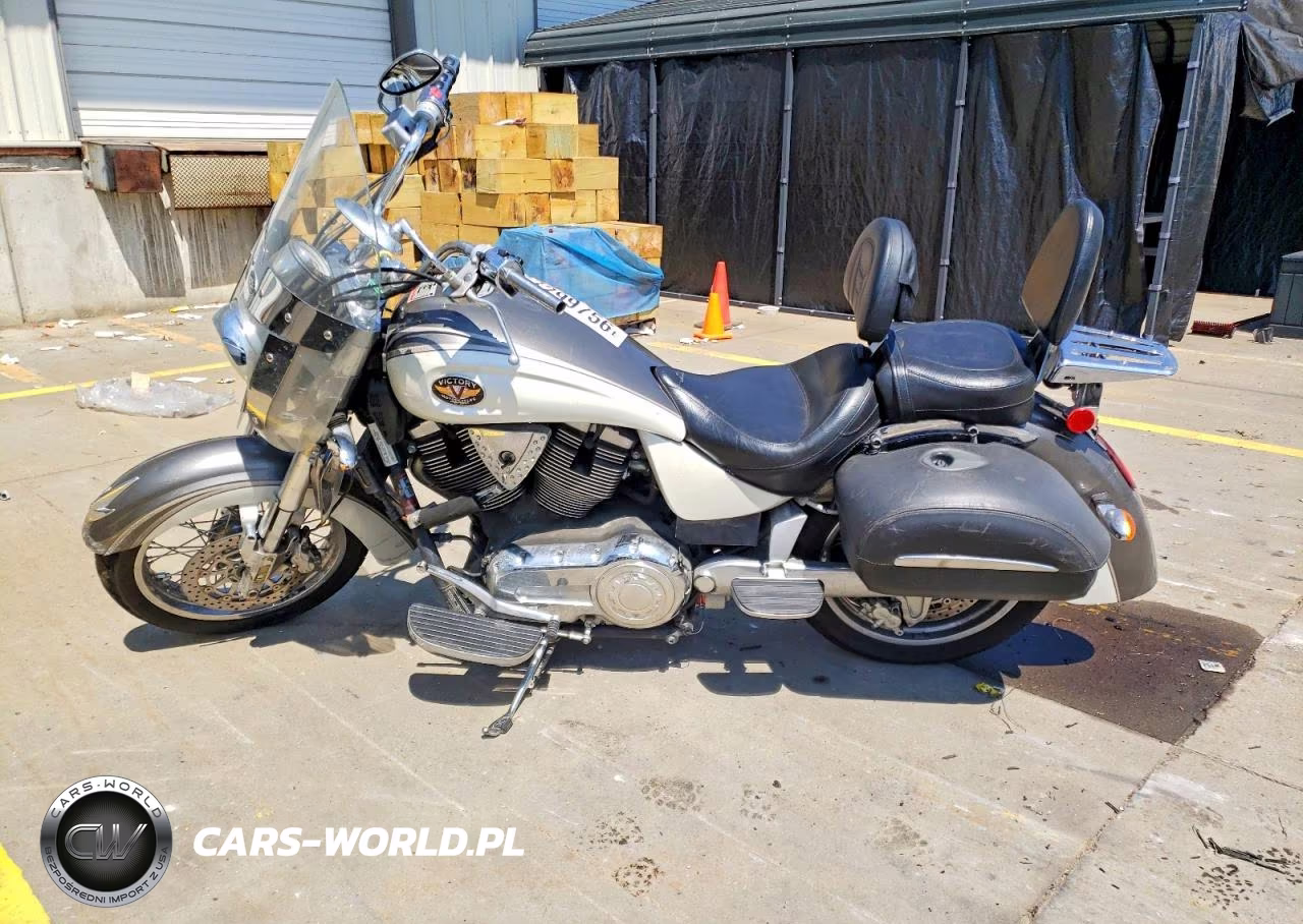 2004 Victory Motorcycles Kingpin Custom VIN:5VPCD16DX43005410 - 3