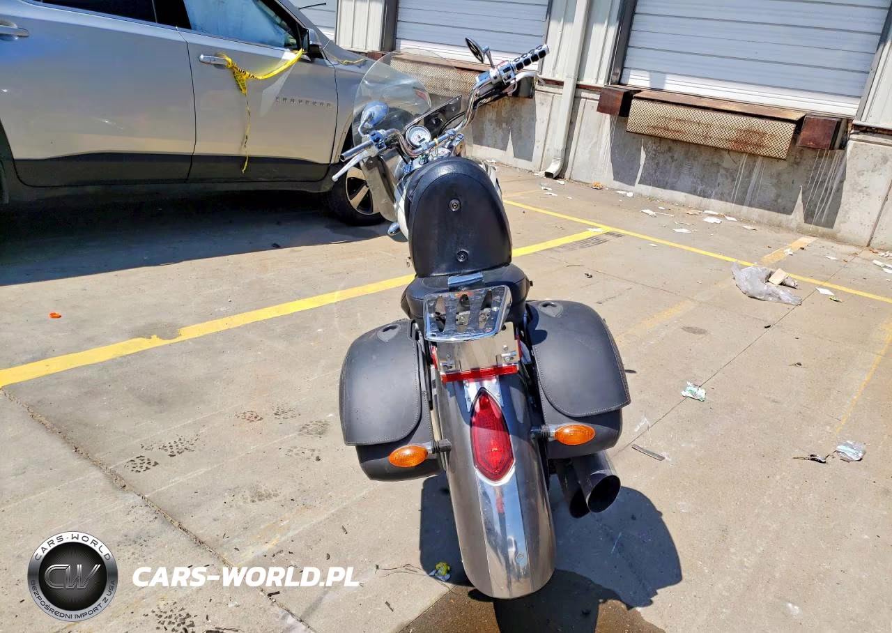 2004 Victory Motorcycles Kingpin Custom VIN:5VPCD16DX43005410 - 4
