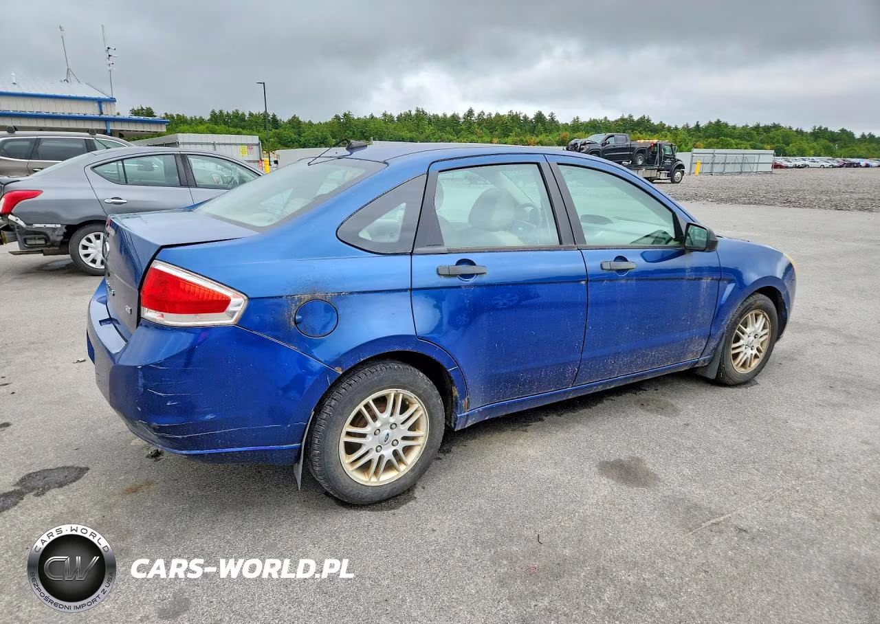 2009 Ford Focus Se VIN:1FAHP35NX9W270017 - 3