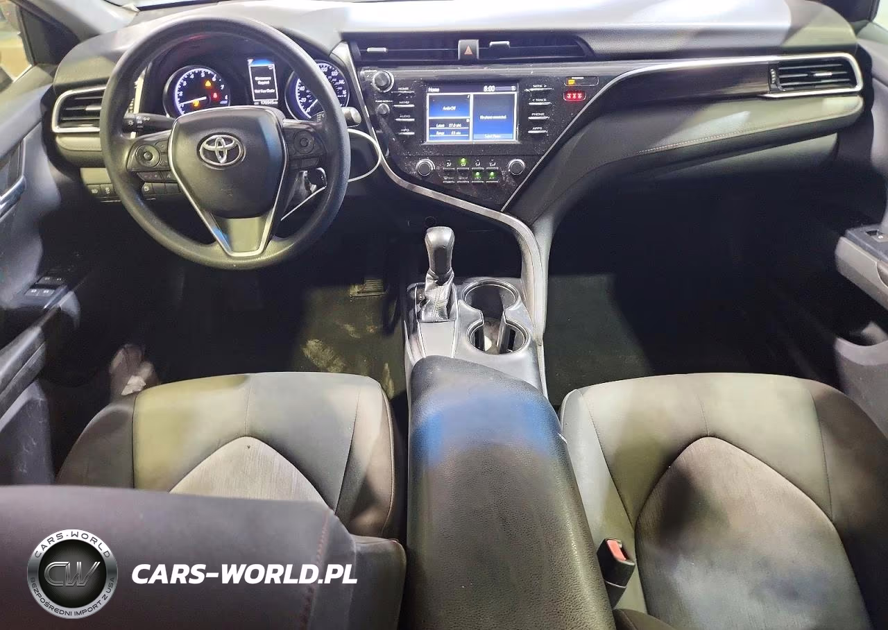 2018 Toyota Camry Le VIN:JTNB11HK4J3009930 - 8