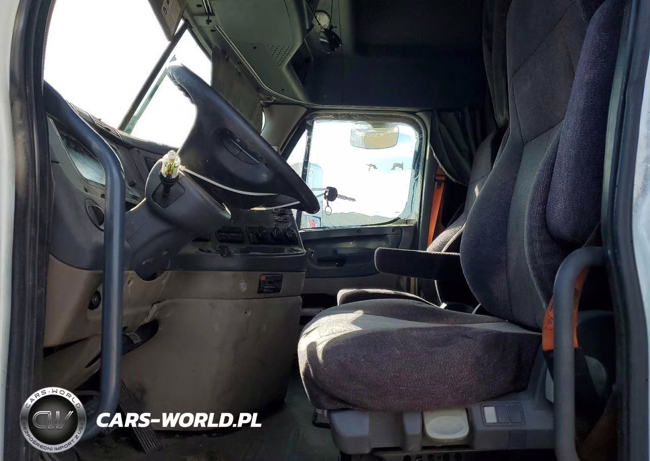 2017 Freightliner Cascadia 125 Semi Truck VIN:1FUJGLBG4HLHV6867 - 7