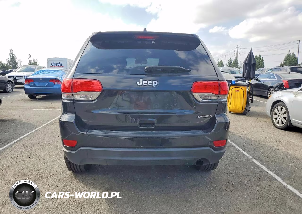 2015 Jeep Grand Cherokee Laredo VIN:1C4RJEAG7FC739936 - 6