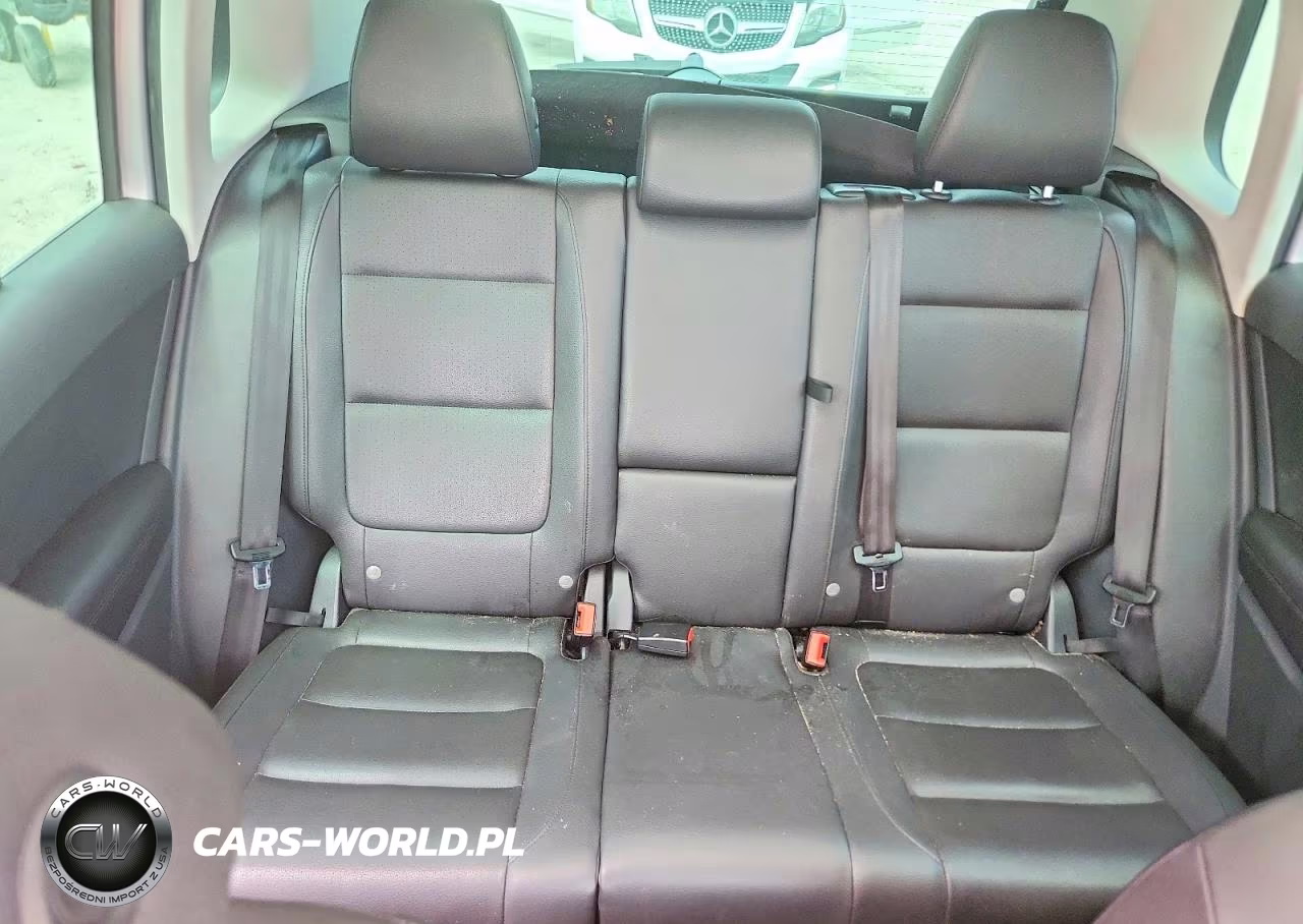 2017 Volkswagen Tiguan Wolfsburg VIN:WVGSV7AX0HK012319 - 10