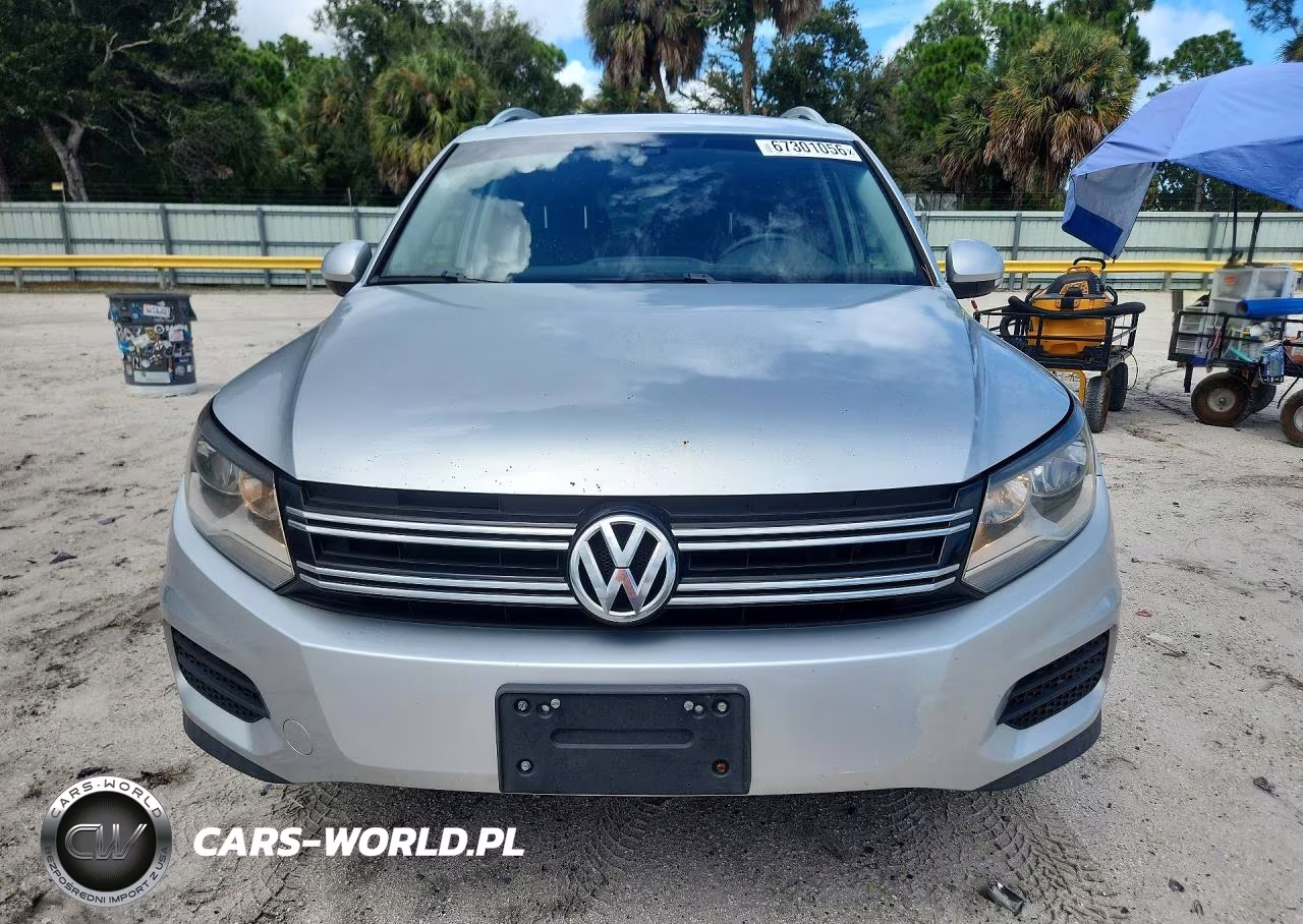 2017 Volkswagen Tiguan Wolfsburg VIN:WVGSV7AX0HK012319 - 5