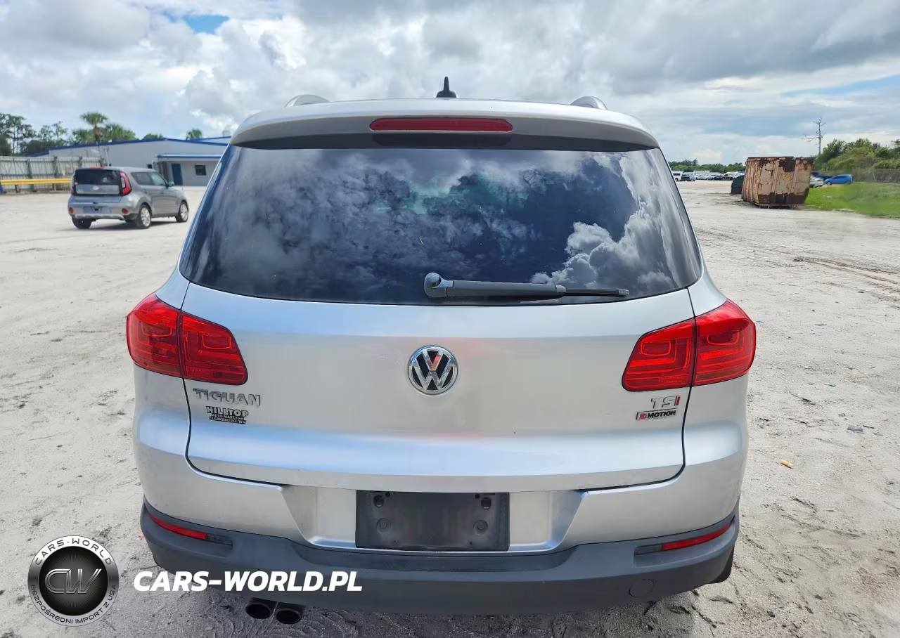 2017 Volkswagen Tiguan Wolfsburg VIN:WVGSV7AX0HK012319 - 6