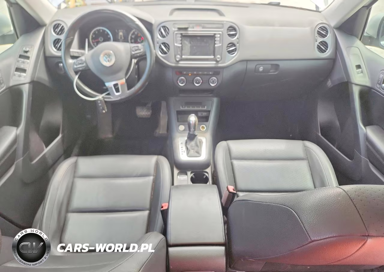 2017 Volkswagen Tiguan Wolfsburg VIN:WVGSV7AX0HK012319 - 8