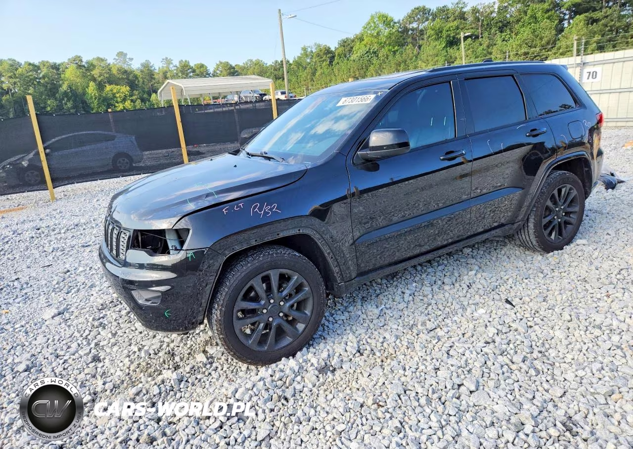 2017 Jeep Grand Cherokee Laredo VIN:1C4RJFAG3HC932609 - 1