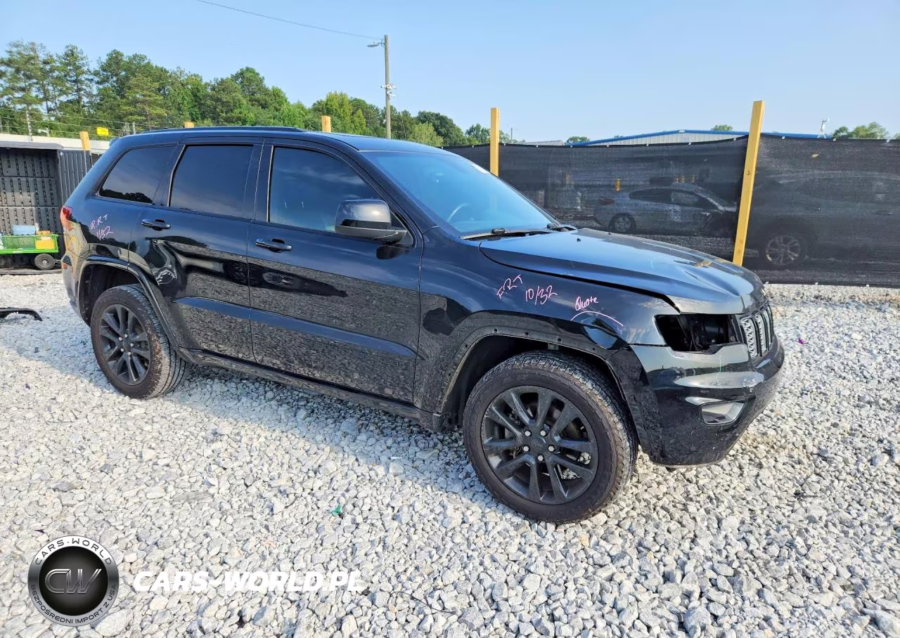2017 Jeep Grand Cherokee Laredo VIN:1C4RJFAG3HC932609 - 4