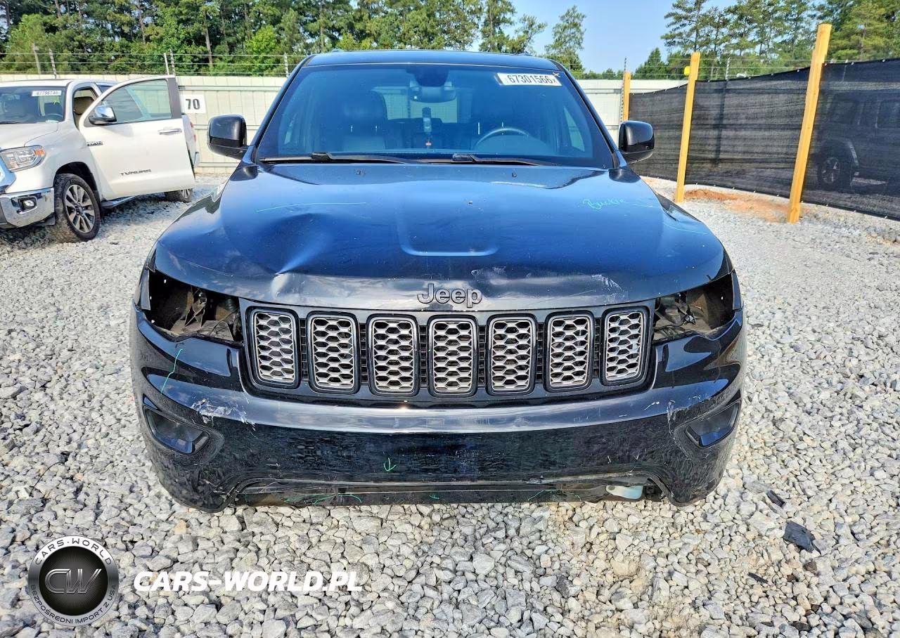 2017 Jeep Grand Cherokee Laredo VIN:1C4RJFAG3HC932609 - 5