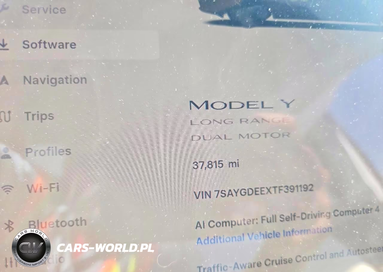 2026 Tesla Model Y VIN:7SAYGDEEXTF391192 - 9