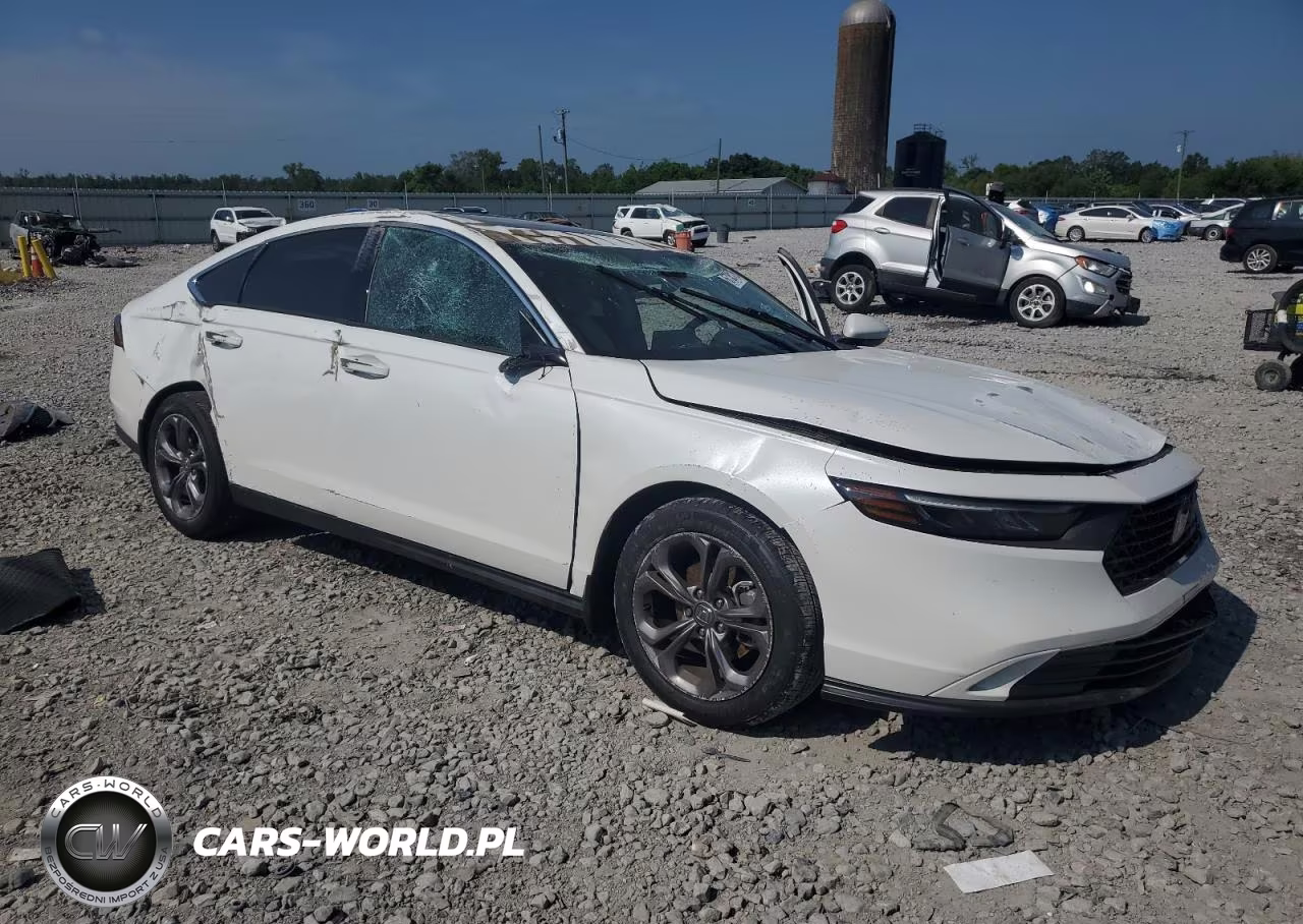 2024 Honda 1200 Aspen VIN:1HGCY1F32RA027061 - 4