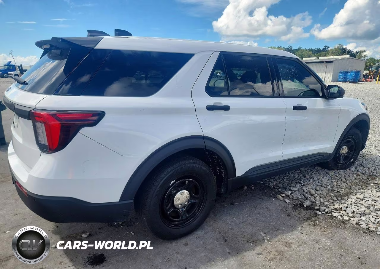 2025 Ford Explorer Police Interceptor VIN:1FM5K8AB3SGB33579 - 3