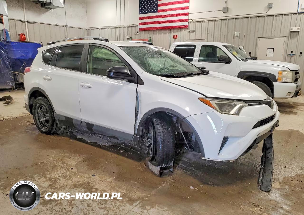 2018 Toyota Rav4 Le VIN:JTMBFREV8JJ741296 - 4