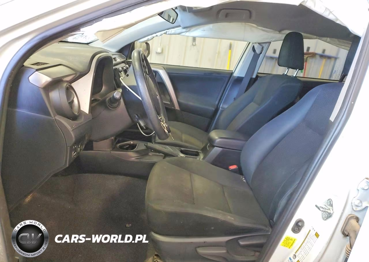 2018 Toyota Rav4 Le VIN:JTMBFREV8JJ741296 - 7
