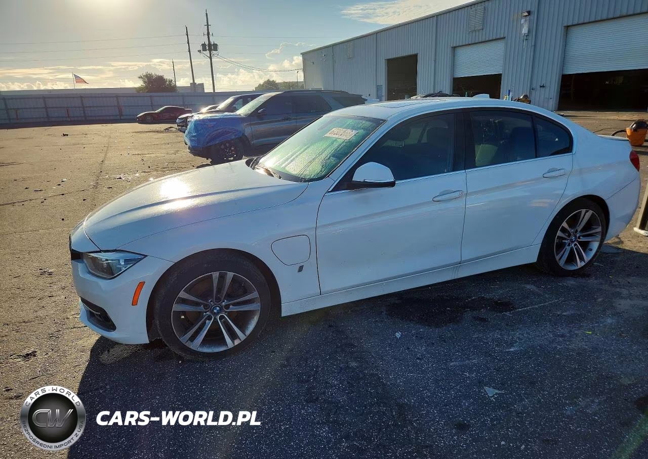 2018 BMW 330E