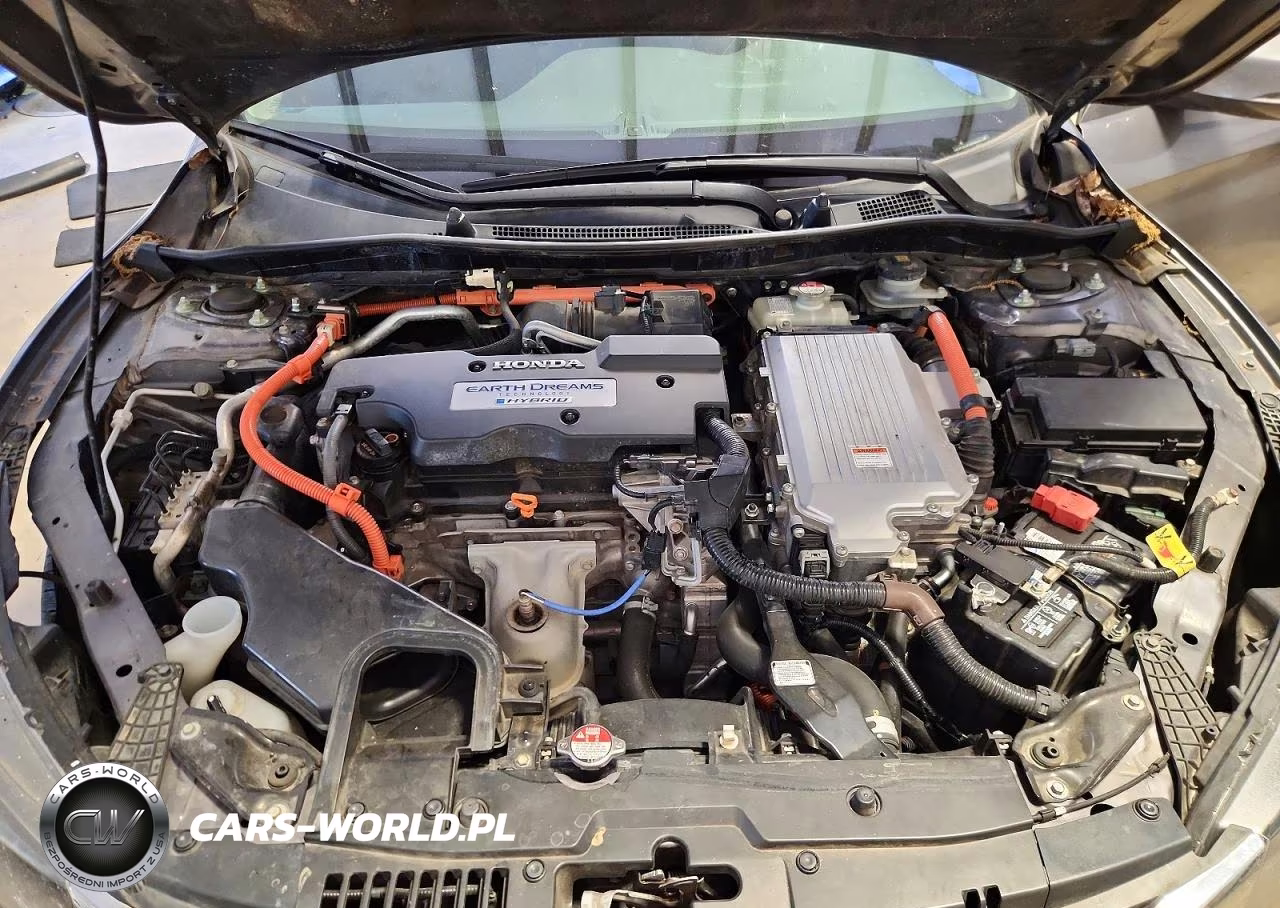 2015 Honda Accord Hybrid VIN:1HGCR6F3XFA000518 - 11