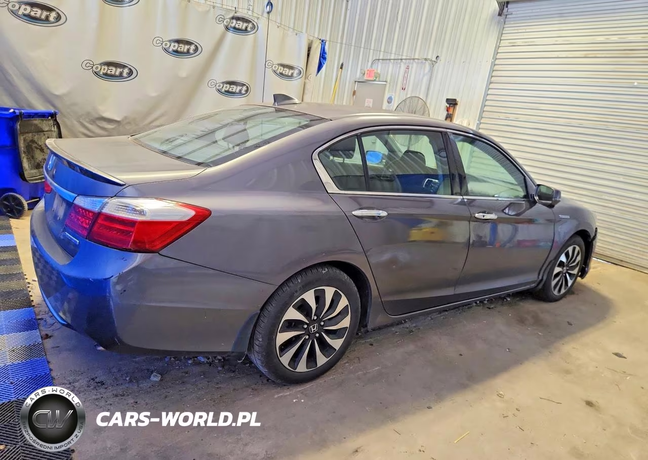 2015 Honda Accord Hybrid VIN:1HGCR6F3XFA000518 - 3
