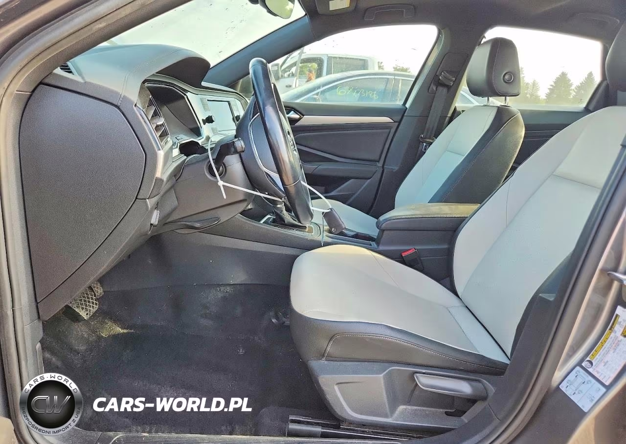 2019 Volkswagen Jetta S VIN:3VWCB7BU8KM200900 - 7