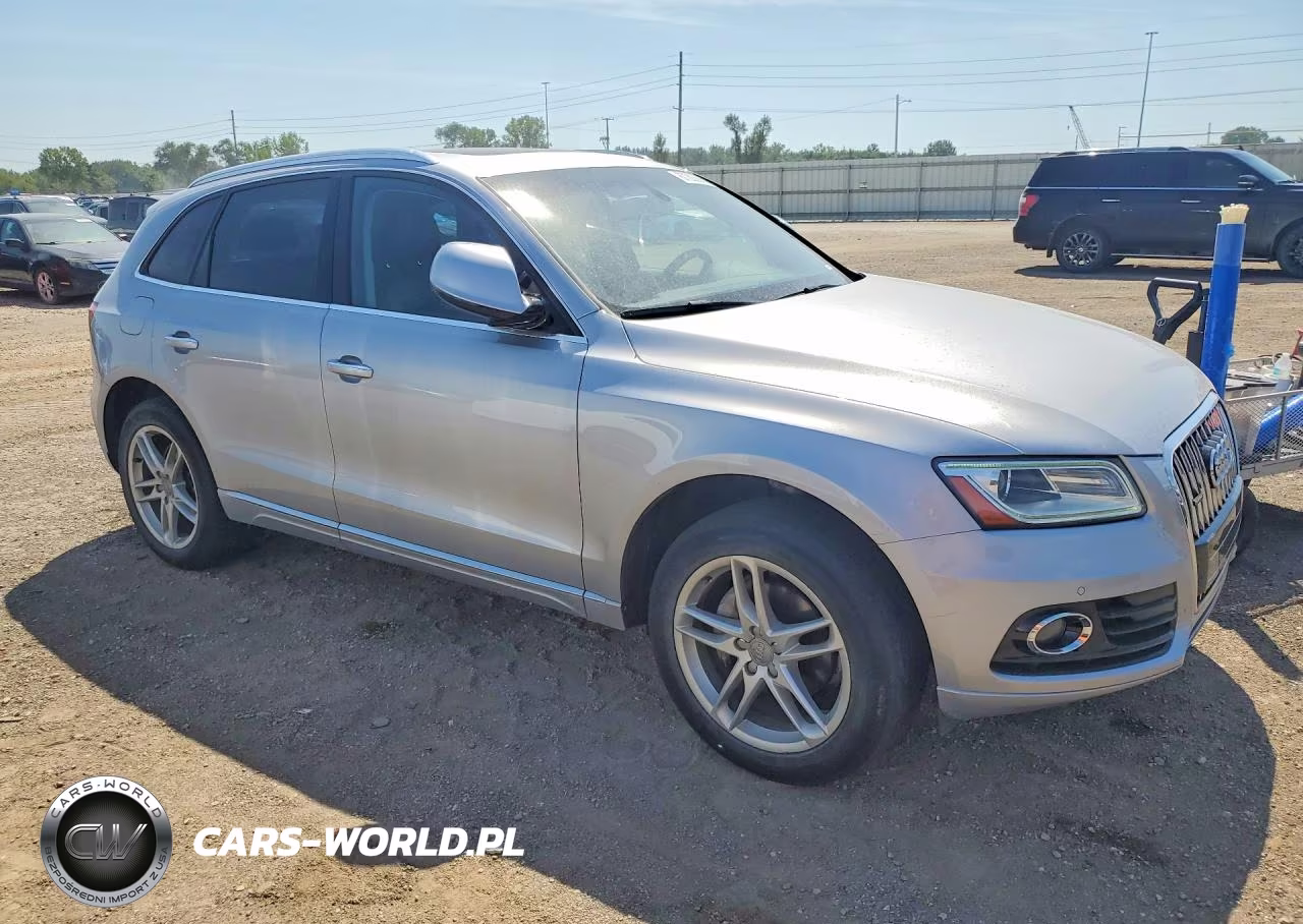 2016 Audi Q5 Premium Plus VIN:WA1L2AFP8GA030198 - 4