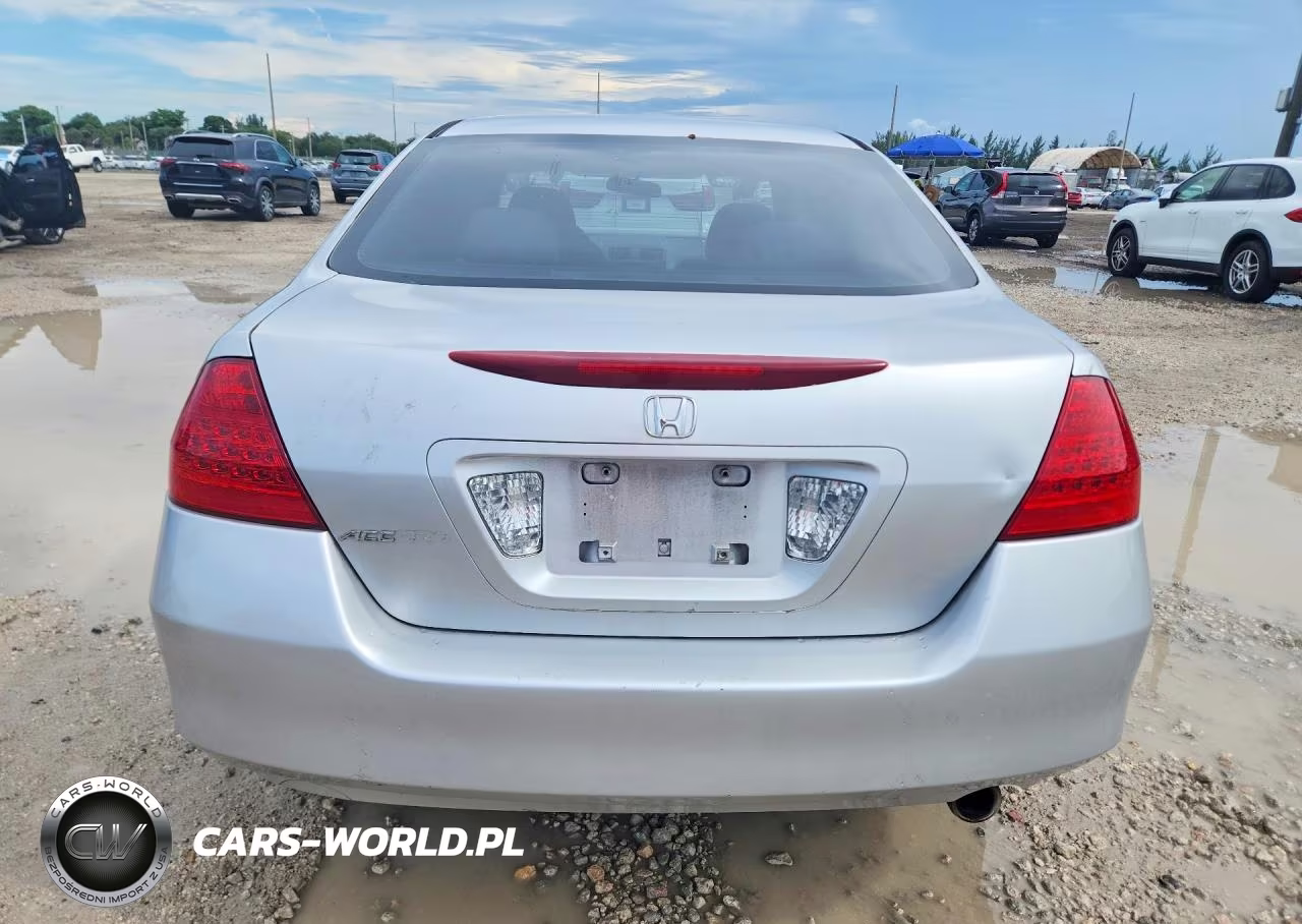 2007 Honda Accord Lx VIN:3HGCM56417G702117 - 6