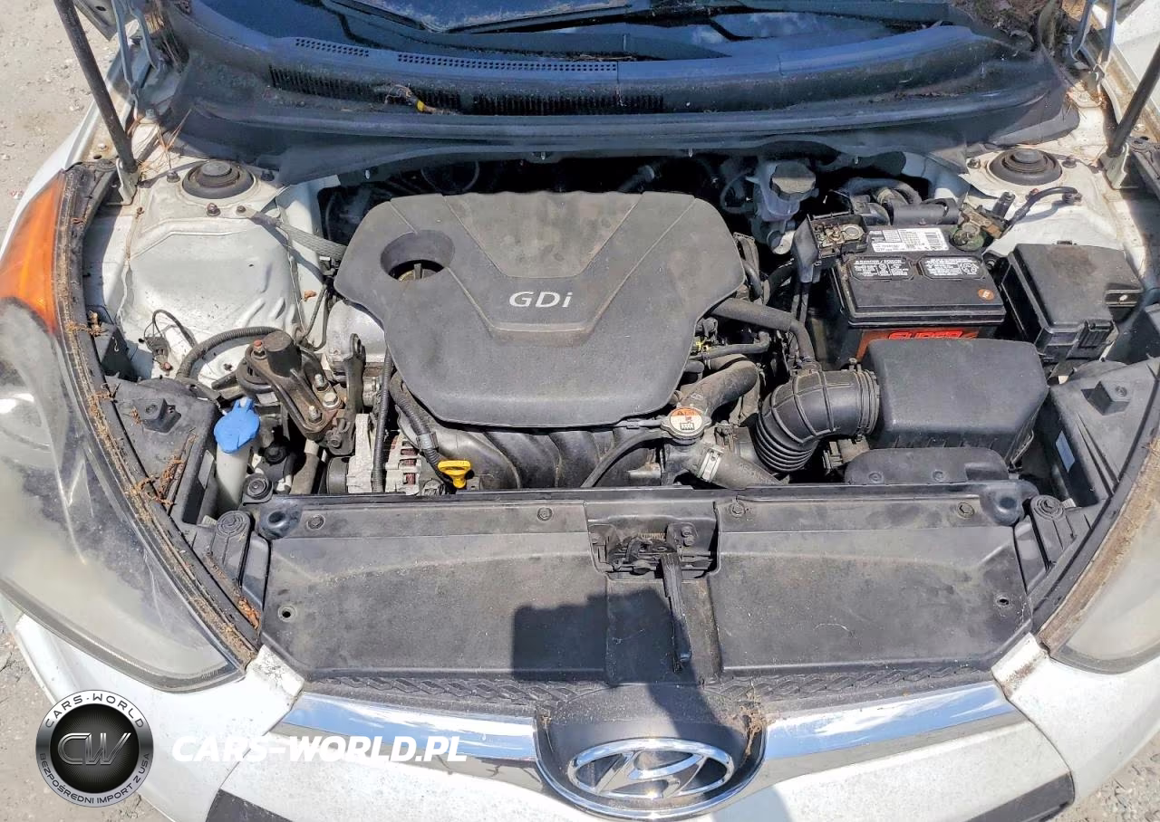 2015 Hyundai Veloster Base VIN:KMHTC6AD5FU225570 - 11