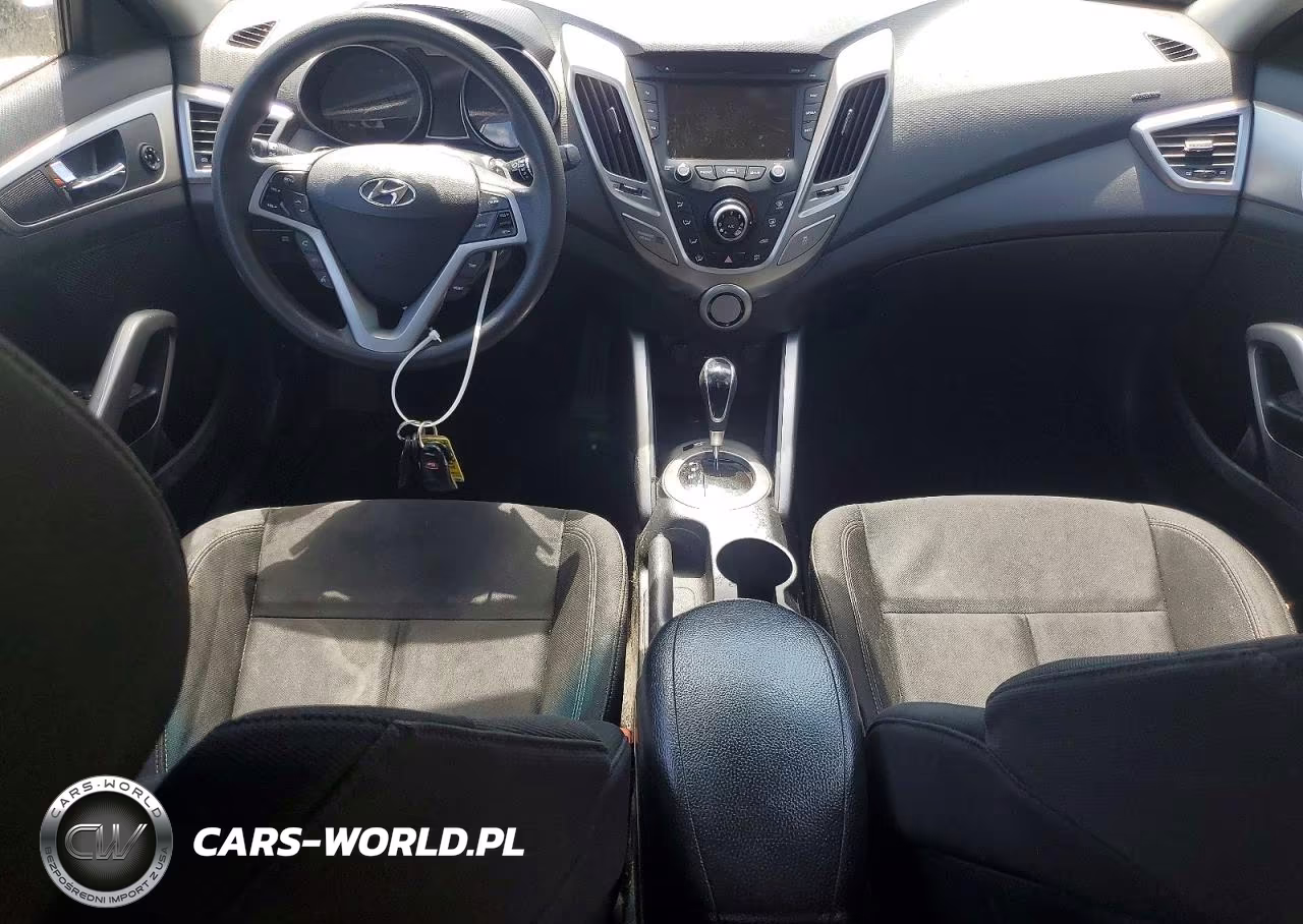 2015 Hyundai Veloster Base VIN:KMHTC6AD5FU225570 - 8
