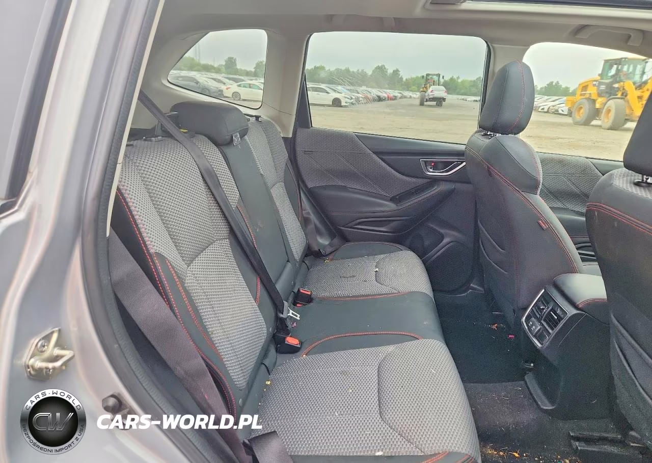 2019 Subaru Forester Sport VIN:JF2SKAJC1KH426643 - 10