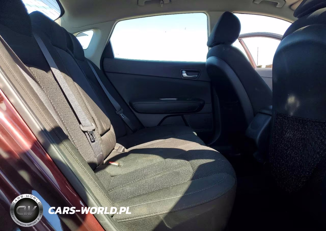 2019 Kia Optima Lx VIN:5XXGT4L39KG282420 - 10