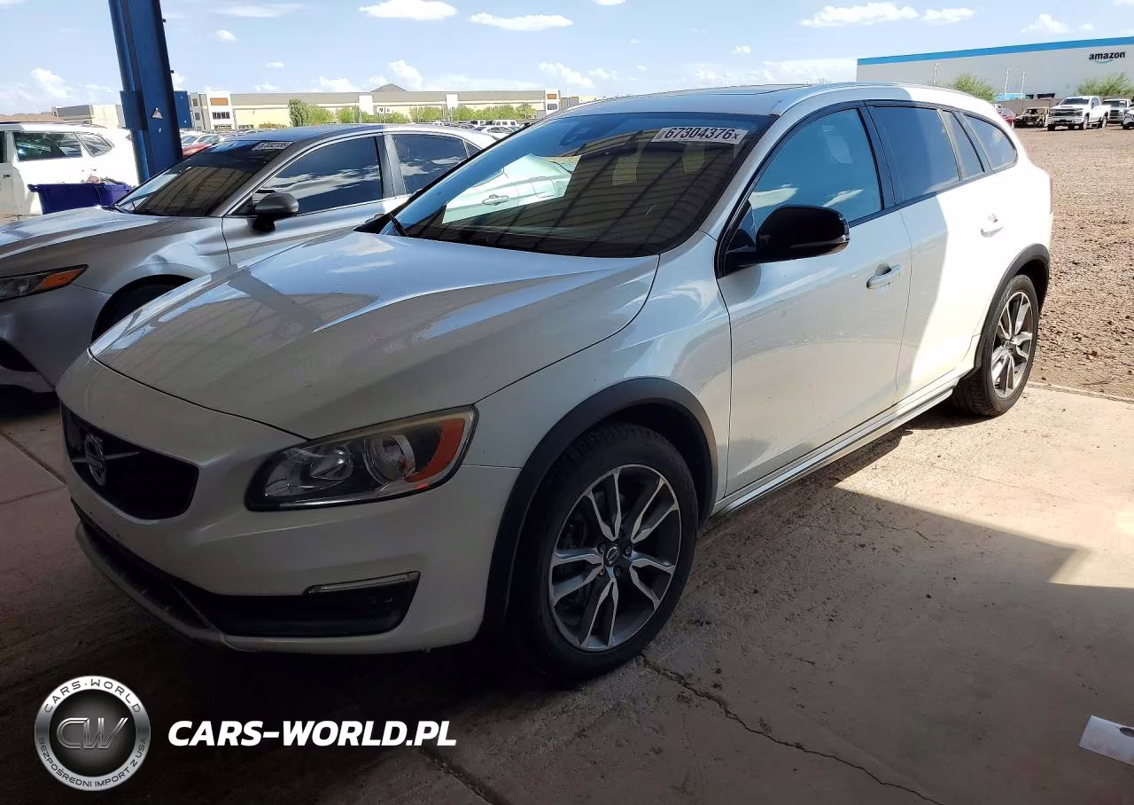 2016 Volvo V60 Cross Country Premier – zdjęcie 1 z 12