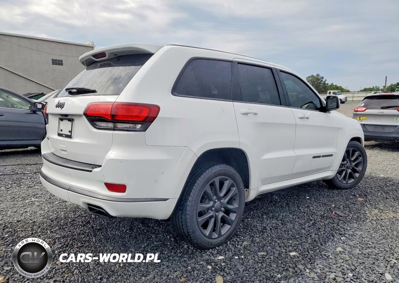 2018 Jeep Grand Cherokee Overland VIN:1C4RJFCG9JC336018 - 3