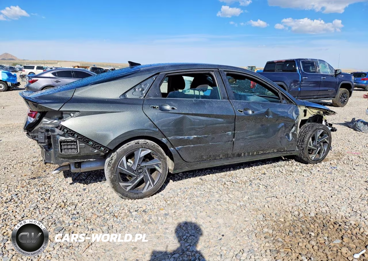2025 Hyundai Elantra Sel Sport VIN:KMHLM4DG0SU000524 - 3