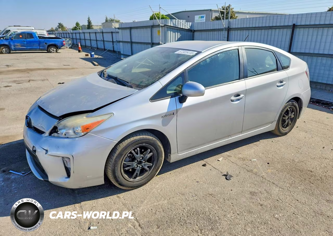 2015 Toyota Prius Two – zdjęcie 1 z 12