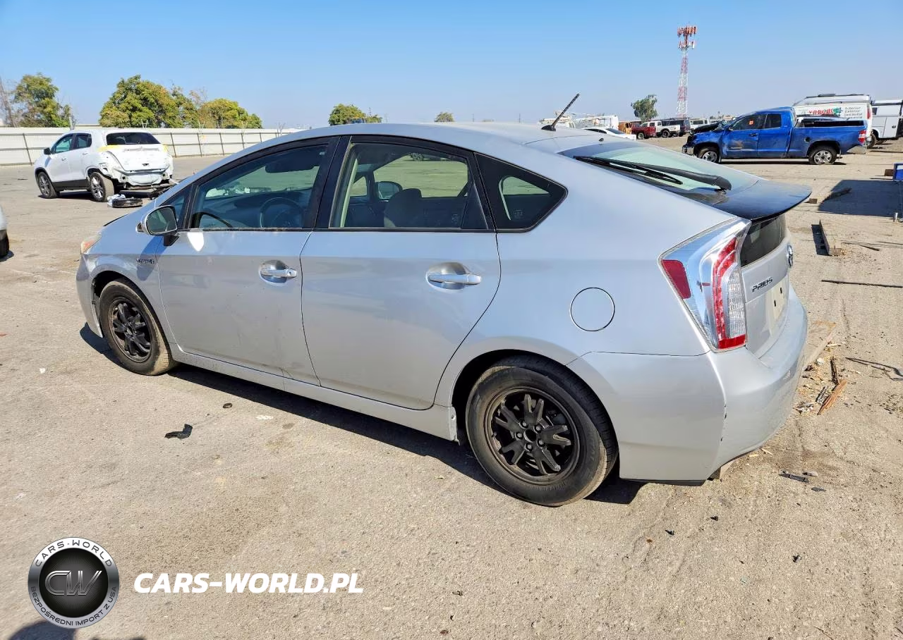 2015 Toyota Prius Two VIN:JTDKN3DU6F0476402 - 2
