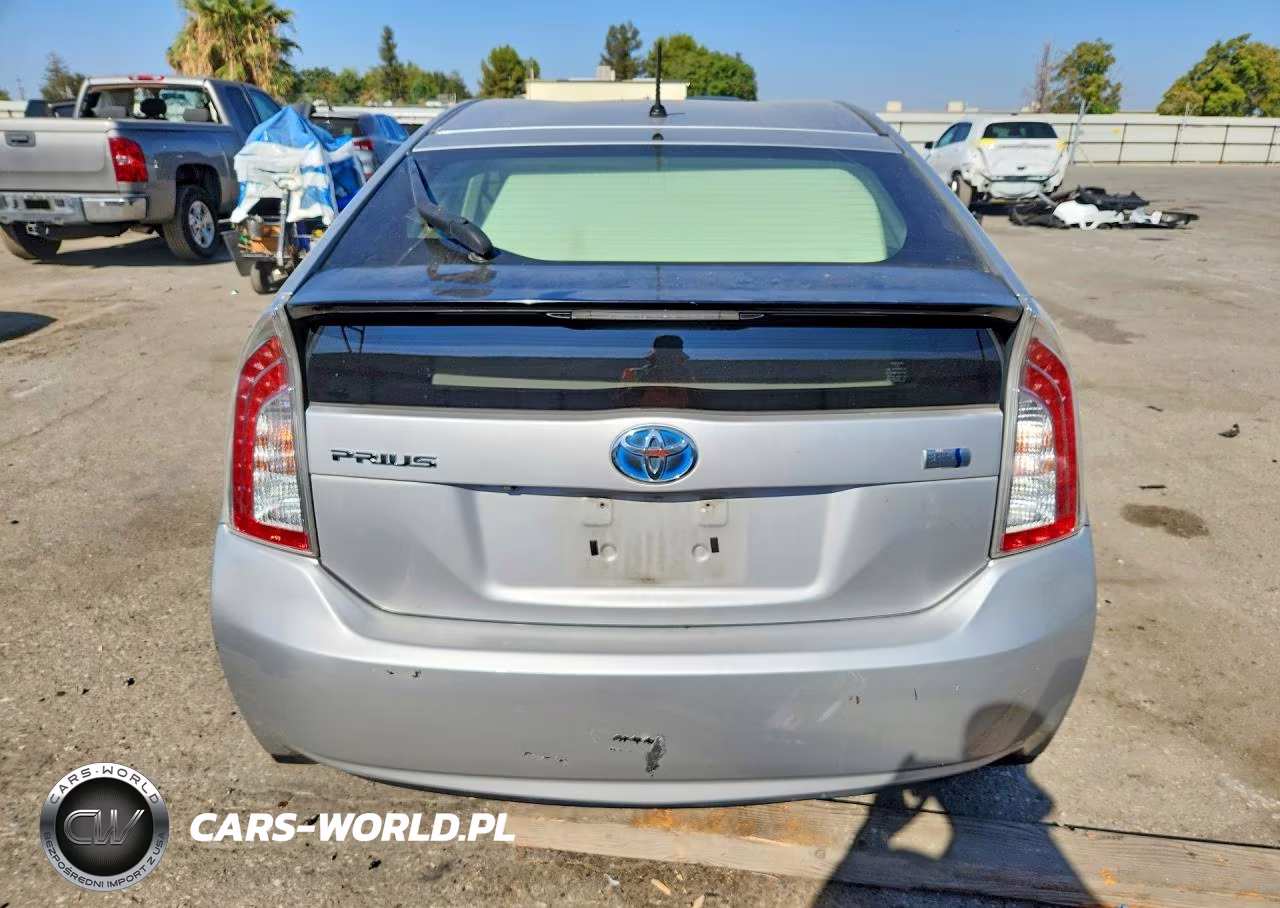 2015 Toyota Prius Two VIN:JTDKN3DU6F0476402 - 6
