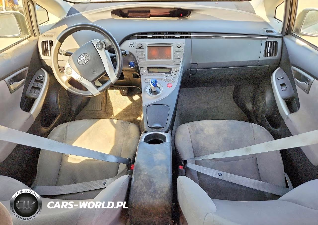 2015 Toyota Prius Two VIN:JTDKN3DU6F0476402 - 8