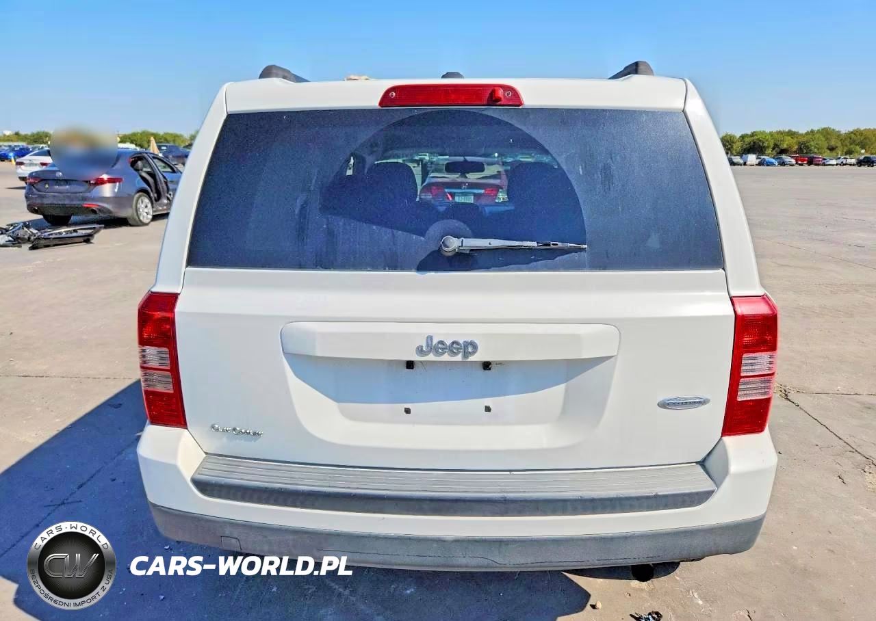 2016 Jeep Patriot Latitude VIN:1C4NJPFB7GD584338 - 6