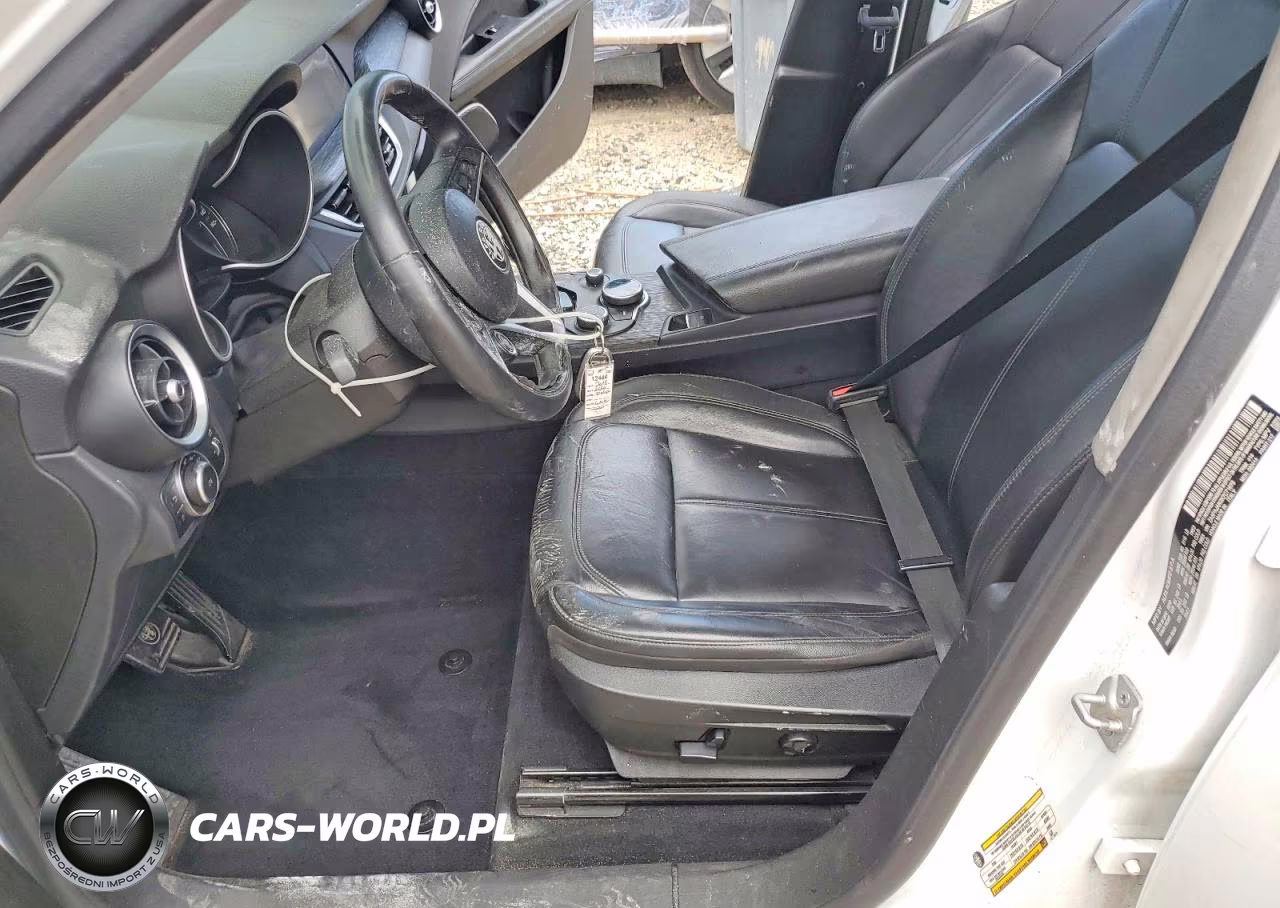 2019 Alfa Romeo Stelvio VIN:ZASPAJAN3K7C71678 - 7