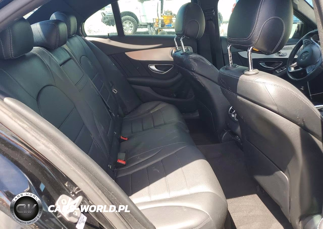 2018 Mercedes-Benz C 300 VIN:55SWF4JBXJU241498 - 10