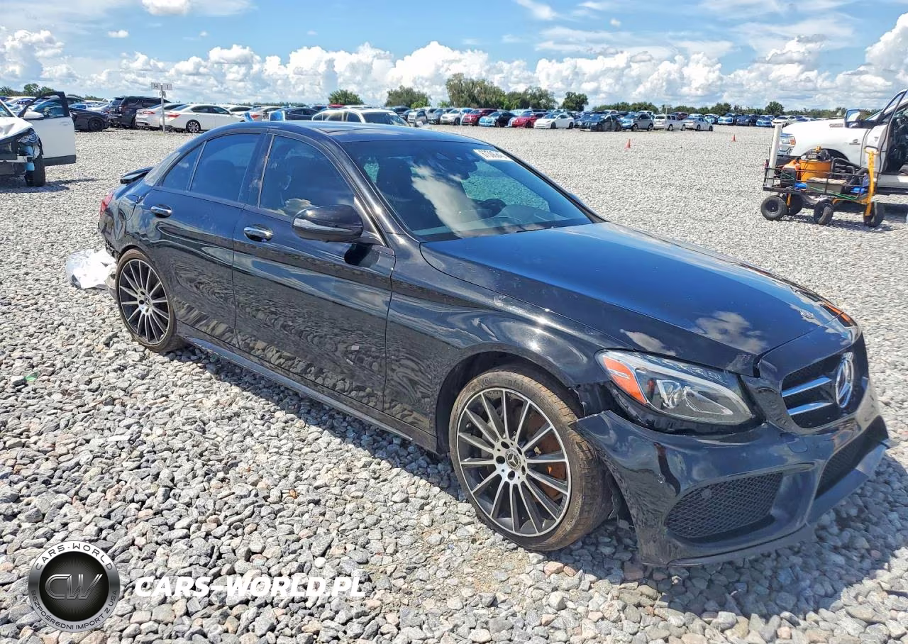 2018 Mercedes-Benz C 300 VIN:55SWF4JBXJU241498 - 4