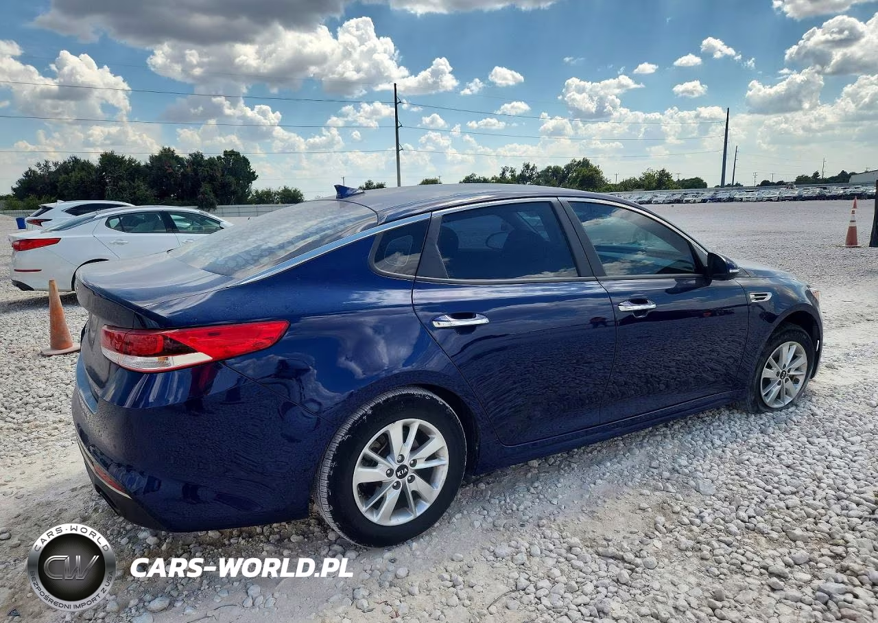 2018 Kia Optima Lx VIN:5XXGT4L31JG226275 - 3