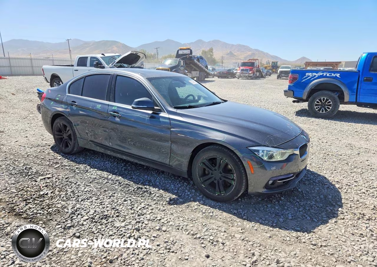2017 BMW 330 Xi VIN:WBA8D9G5XHNU58752 - 4