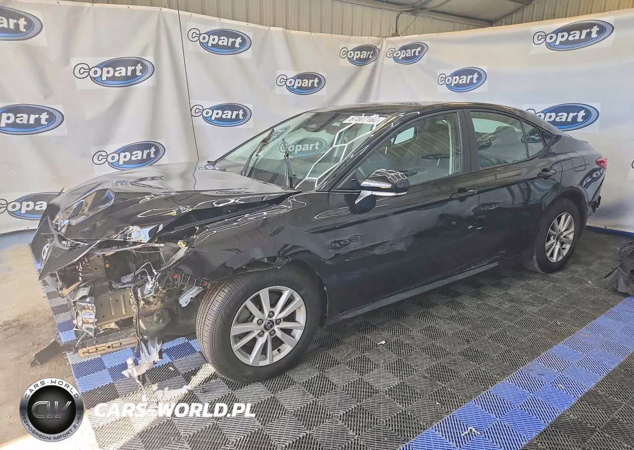 2026 Toyota Camry Le – zdjęcie 1 z 13