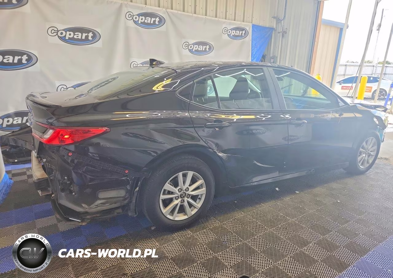 2026 Toyota Camry Le VIN:4T1DAACK8TU227625 - 3